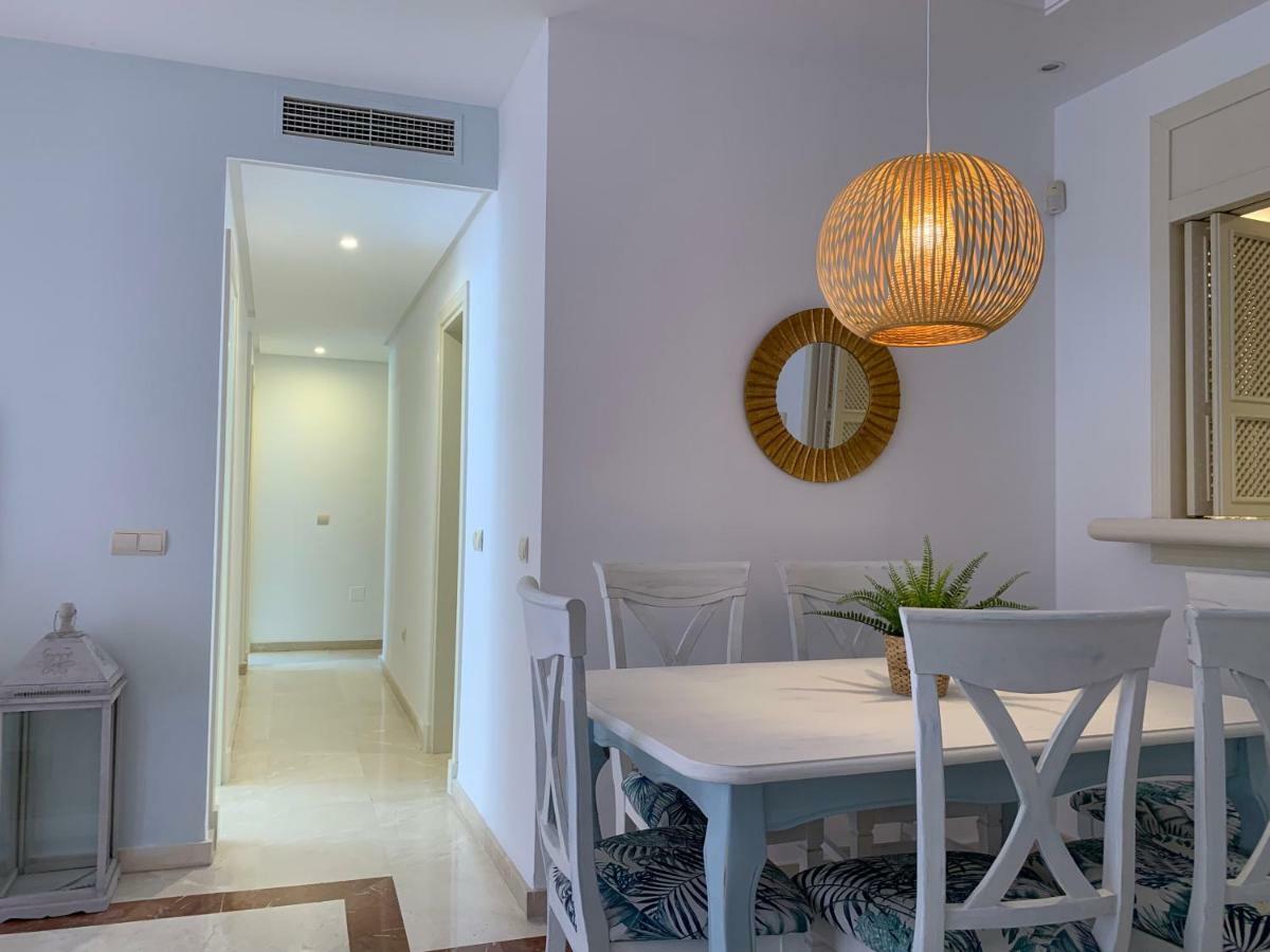Beachside Apartment In Marbella Exterior photo